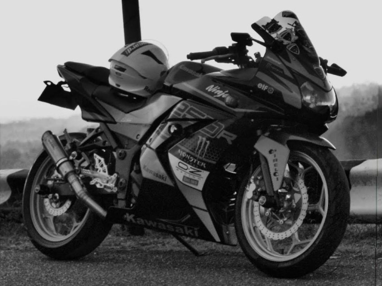 Kawasaki Motorcycles From SuperBike Factory Image