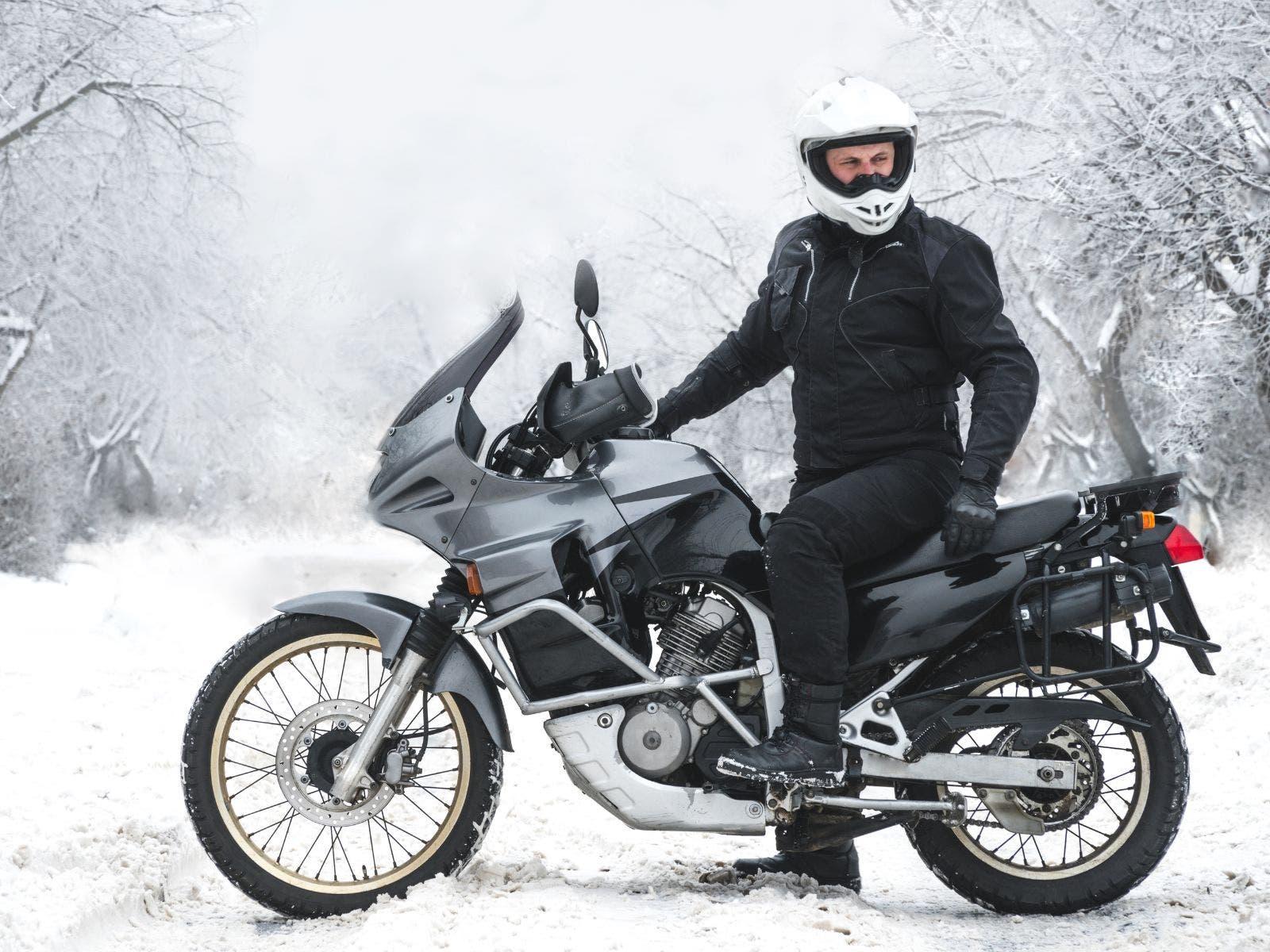 How to stay warm on your motorcycle this Winter