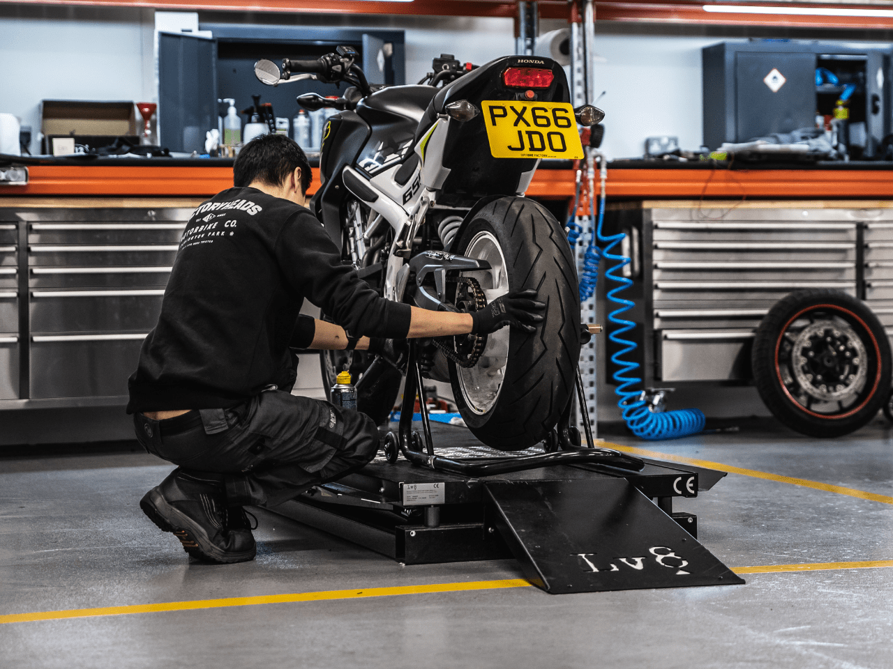 SuperBike Factory workshop: bike master station
